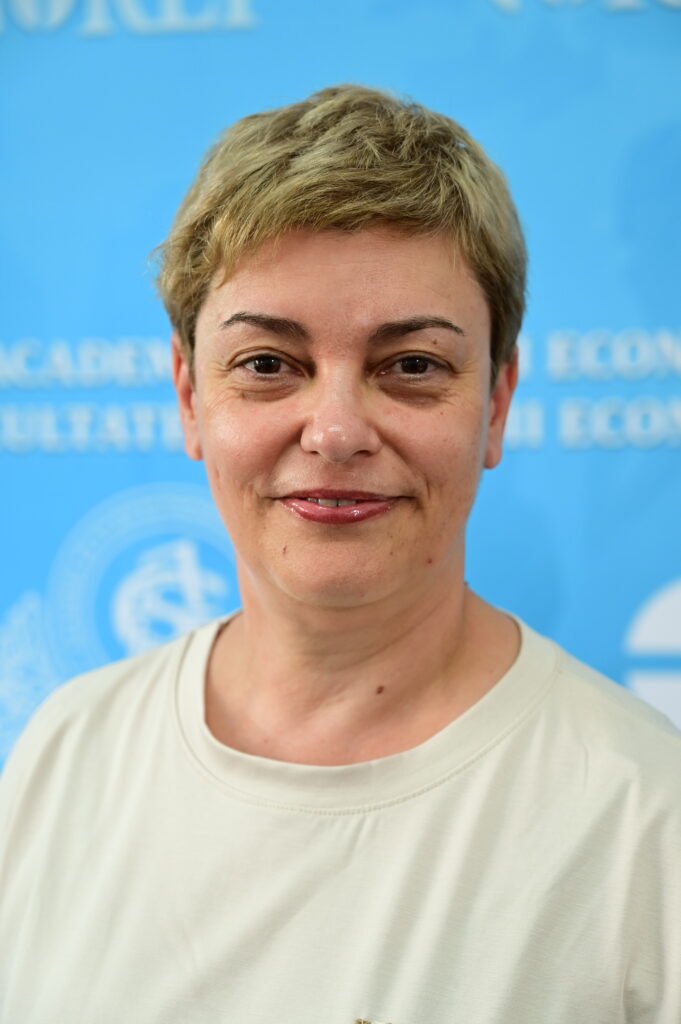 foto roxana marinescu